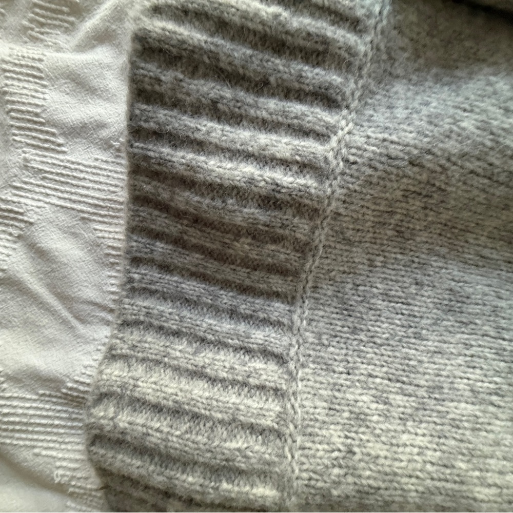Everlane Softest Gray Chunky Women’s Sweater Size XS/S - Picture 7 of 8